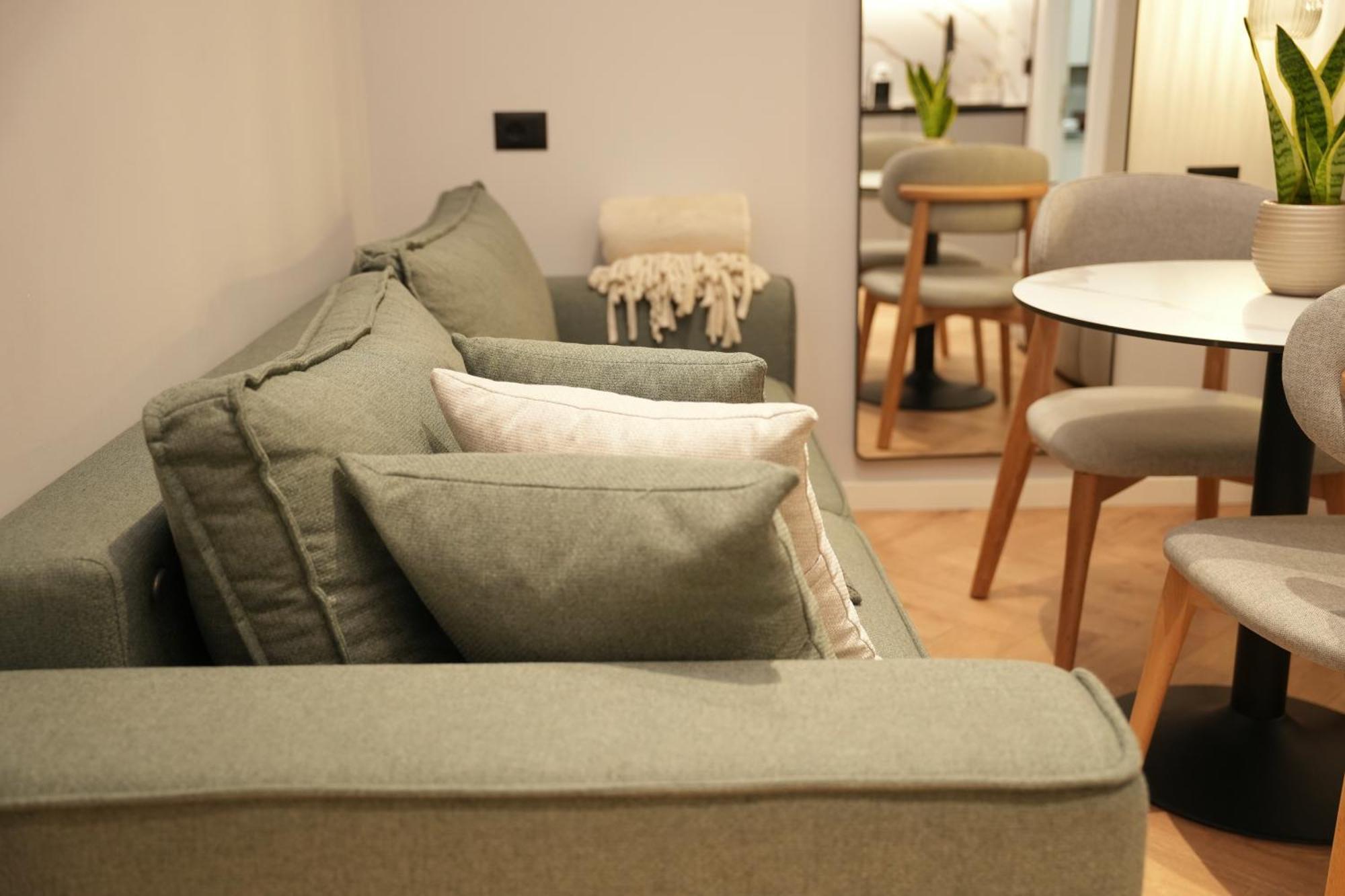 Nea Deluxe Apartament