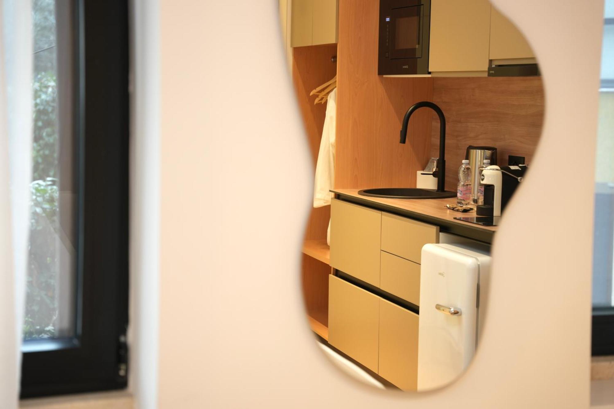 Nea Deluxe Apartament *